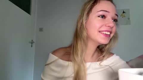 Olivia online show from February 23, 8:12 am