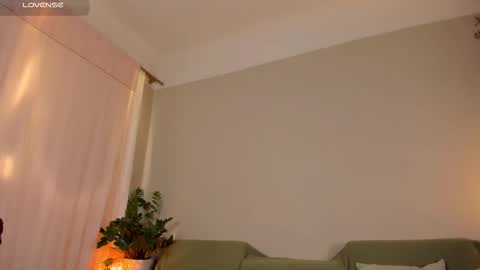  cassandra  online show from March 2, 11:22 pm