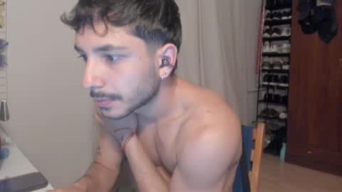 Snapshot of castrenzeasp chatting on April 22, 12:46 am Castrenze online show from April 22, 12:46 am