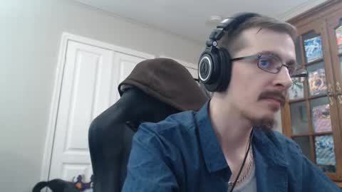 Snapshot of casuallycorrupt chatting on November 5, 7:08 am casuallycorrupt online show from November 5, 7:08 am