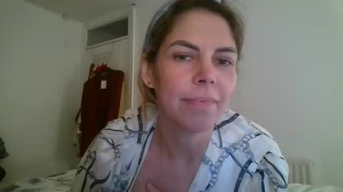Snapshot of casuallyunhinged36 chatting on January 11, 2:16 am Bakewell Trixie online show from January 11, 2:16 am