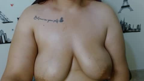 Snapshot of cata__gutierrez_ chatting on December 31, 11:39 pm Cata online show from December 31, 11:39 pm