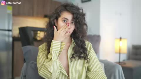 Snapshot of cata_batnati chatting on May 20, 2:56 pm Catalina online show from May 20, 2:56 pm