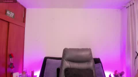 Cata green model independient online show from November 1, 9:06 pm