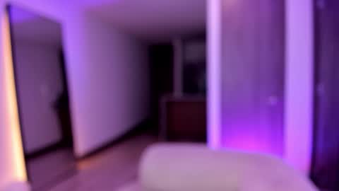 Snapshot of cata_n_cami chatting on February 11, 11:10 pm cata_n_cami online show from February 11, 11:10 pm