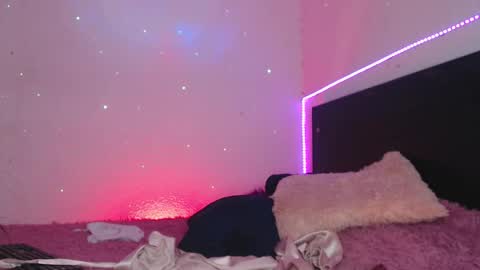 Snapshot of cata_robets chatting on March 5, 1:01 am cata online show from March 5, 1:01 am