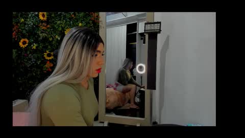 cata_sanchez online show from November 23, 11:37 pm