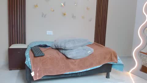 Snapshot of cataasexy18 chatting on January 1, 1:26 am catalina online show from January 1, 1:26 am