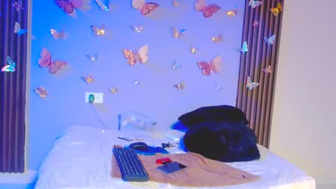 Snapshot of cataasexy18 chatting on February 20, 12:41 am catalina online show from February 20, 12:41 am