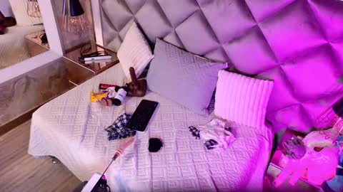 Snapshot of cataleya1_sm chatting on December 1, 3:22 am cataleya1_sm online show from December 1, 3:22 am