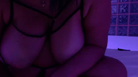 Snapshot of cataleya2026 chatting on May 16, 12:18 am Luna Velvet online show from May 16, 12:18 am