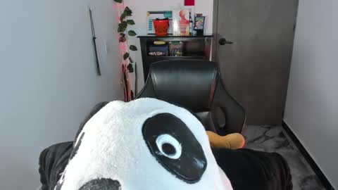 Flor....... online show from February 21, 1:55 am