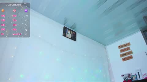 Flor....... online show from February 27, 7:15 pm