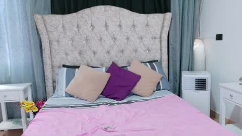 Snapshot of cataleya_divine chatting on January 13, 7:10 pm Cata Prins online show from January 13, 7:10 pm