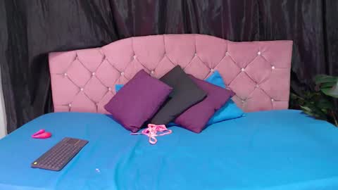 Snapshot of cataleya_divine chatting on October 2, 11:06 am Cata Prins online show from October 2, 11:06 am