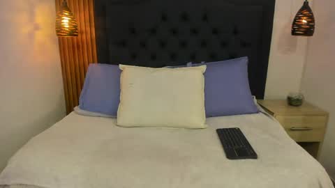 cataleya_marin_ online show from June 7, 3:43 am