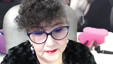 Snapshot of cataleya_mom_ chatting on March 2, 11:53 pm cataleya online show from March 2, 11:53 pm