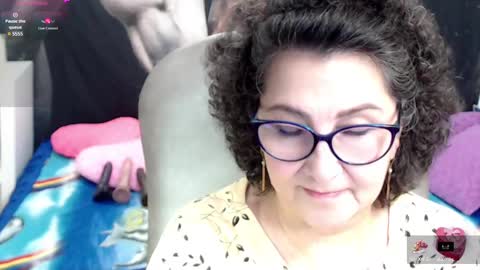 Snapshot of cataleya_mom_ chatting on March 11, 2:43 am cataleya online show from March 11, 2:43 am