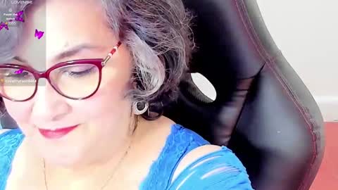 Snapshot of cataleya_mom_ chatting on September 14, 2:54 am cataleya online show from September 14, 2:54 am