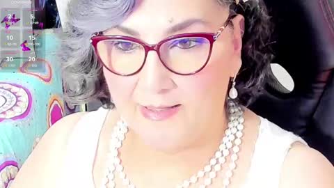 Snapshot of cataleya_mom_ chatting on September 20, 4:46 am cataleya online show from September 20, 4:46 am