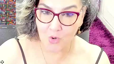 Snapshot of cataleya_mom_ chatting on July 1, 12:18 pm cataleya online show from July 1, 12:18 pm