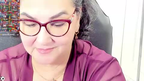 Snapshot of cataleya_mom_ chatting on July 5, 2:18 am cataleya online show from July 5, 2:18 am