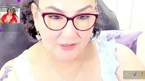 Snapshot of cataleya_mom_ chatting on July 23, 1:58 am cataleya online show from July 23, 1:58 am