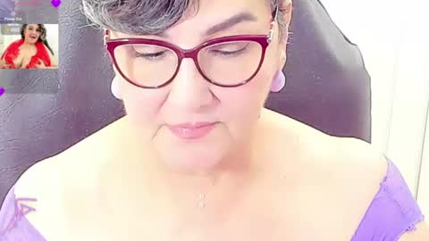 Snapshot of cataleya_mom_ chatting on July 29, 12:20 am cataleya online show from July 29, 12:20 am