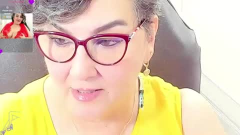Snapshot of cataleya_mom_ chatting on July 31, 1:38 am cataleya online show from July 31, 1:38 am