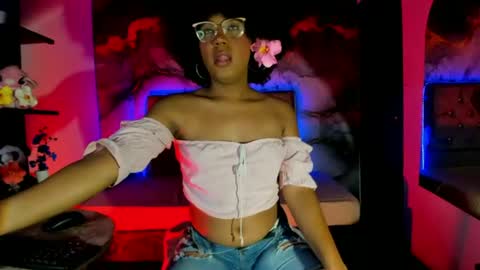 cataleyamoon_ online show from July 18, 7:28 pm