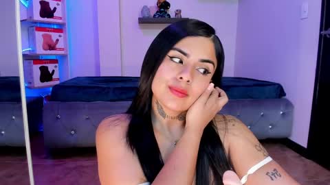 Catalina online show from March 1, 10:42 pm