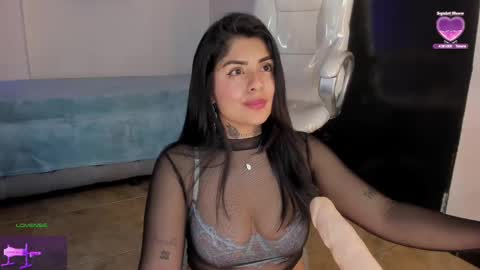 Catalina online show from March 10, 11:16 pm