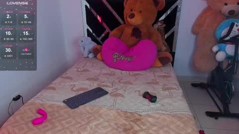 Snapshot of catalina_smith__ chatting on March 5, 1:31 am Catalina online show from March 5, 1:31 am