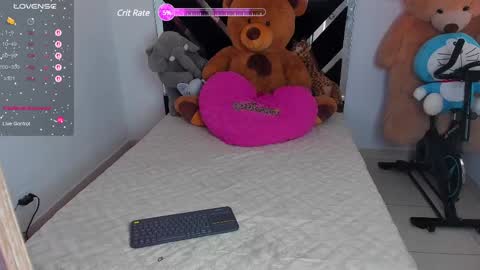 Snapshot of catalina_smith__ chatting on March 12, 9:35 pm Catalina online show from March 12, 9:35 pm