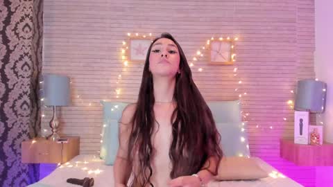 CatalinnaThompson online show from December 23, 6:27 pm