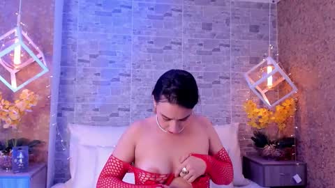 CatalinnaThompson online show from December 4, 12:03 pm