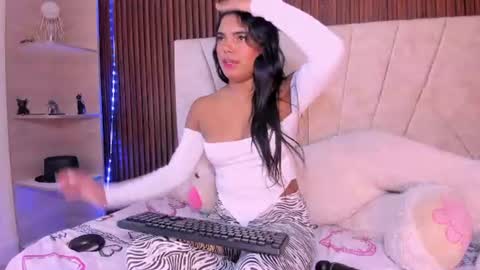 catalleya_f online show from June 21, 8:00 pm