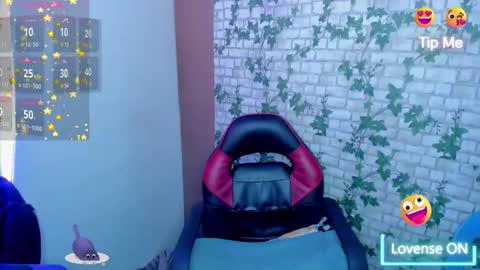 Snapshot of catboobs_ chatting on November 26, 6:03 am Mia online show from November 26, 6:03 am