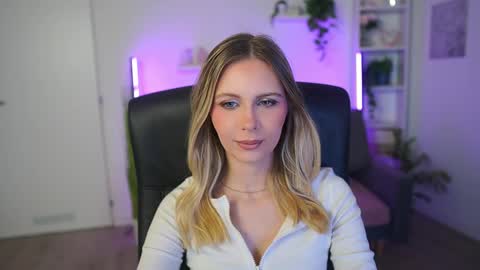 catecrago  online show from February 18, 8:54 am