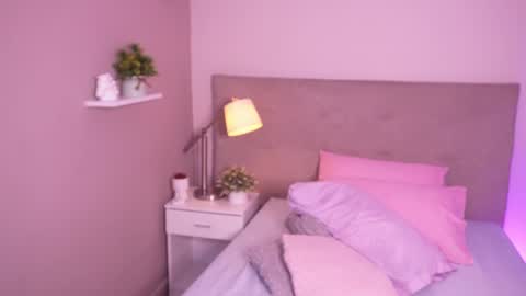 Caterine Zapata  online show from December 3, 5:20 am