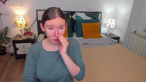 Snapshot of catherinewalls chatting on February 6, 1:49 am Catrin online show from February 6, 1:49 am