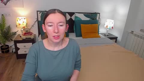 Snapshot of catherinewalls chatting on February 20, 2:51 am Catrin online show from February 20, 2:51 am