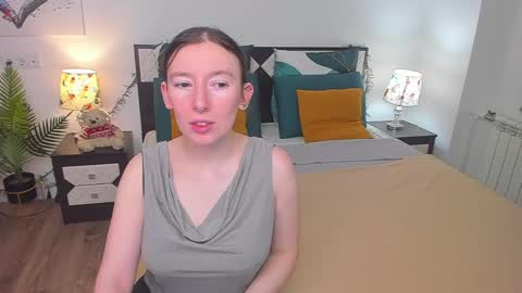 Snapshot of catherinewalls chatting on March 3, 2:47 am Catrin online show from March 3, 2:47 am