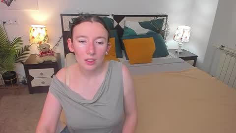 Snapshot of catherinewalls chatting on September 9, 1:38 am Catrin online show from September 9, 1:38 am