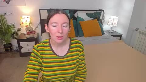 Snapshot of catherinewalls chatting on September 19, 7:21 am Catrin online show from September 19, 7:21 am