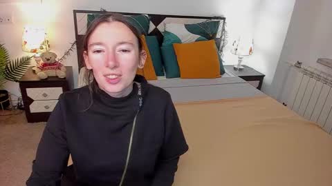 Snapshot of catherinewalls chatting on September 30, 1:21 am Catrin online show from September 30, 1:21 am