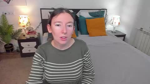 Snapshot of catherinewalls chatting on October 3, 8:00 am Catrin online show from October 3, 8:00 am