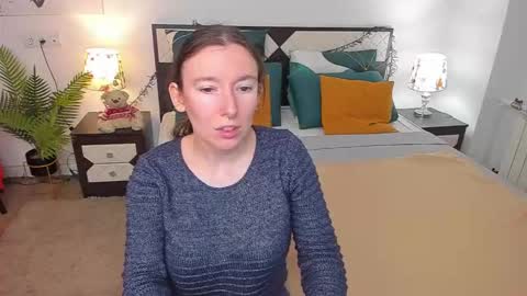 Snapshot of catherinewalls chatting on October 20, 7:42 am Catrin online show from October 20, 7:42 am