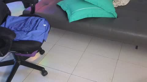 Snapshot of catherinstone chatting on December 2, 1:35 pm catherinstone online show from December 2, 1:35 pm