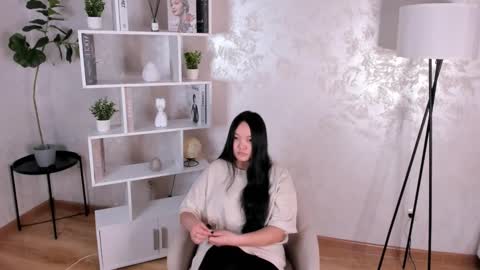 Snapshot of catheryngoldsmith chatting on January 19, 1:01 pm Hello My name is Mary im new model here and little but shy but curious. online show from January 19, 1:01 pm